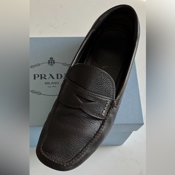 Prada Men’s Saffiano Leather Driving Loafers - Picture 4 of 14